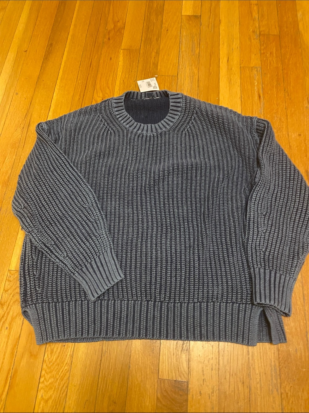 NWT Women’s American Eagle Denim Wash Shaker Sweater M
